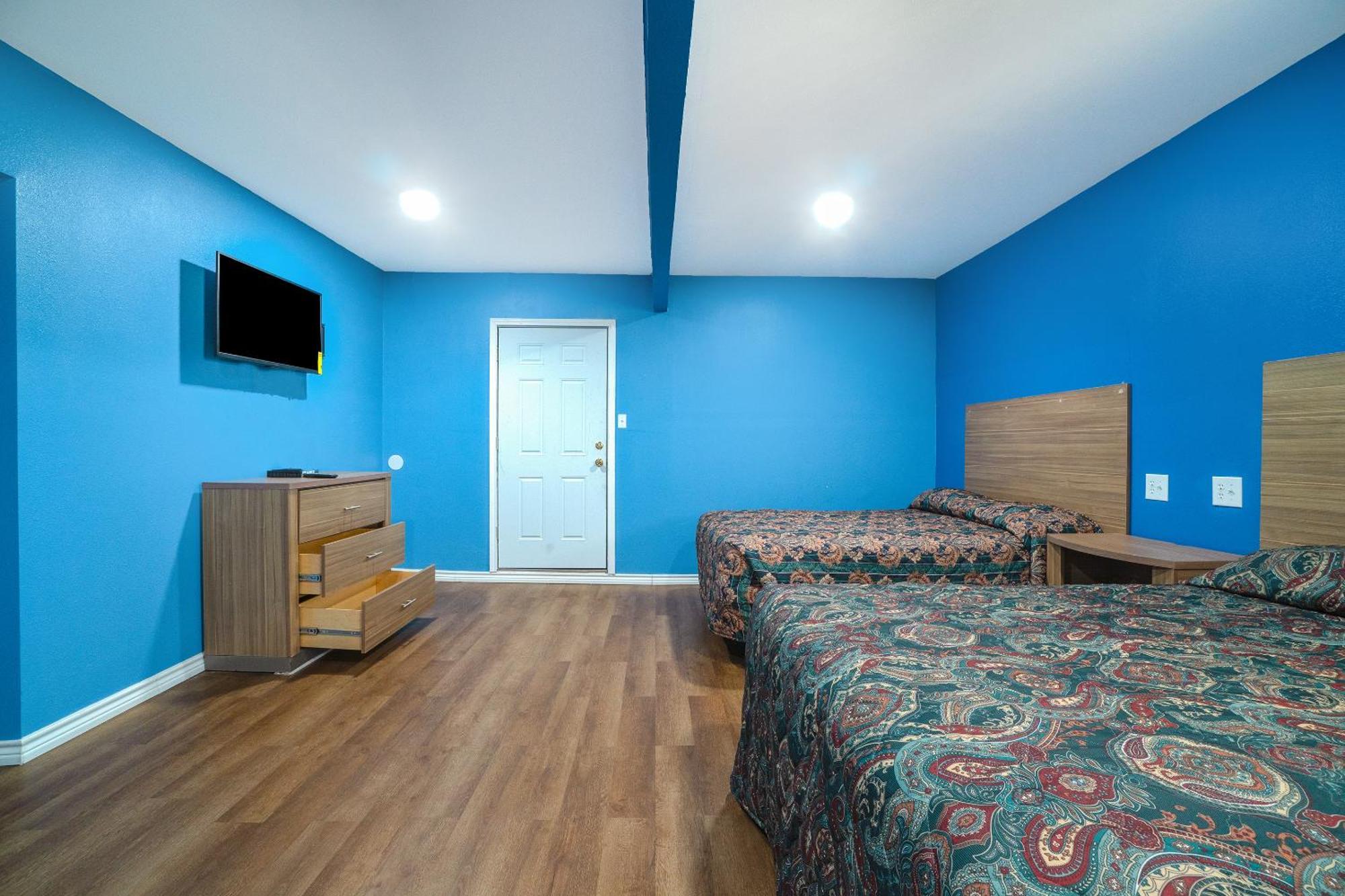 Motel Plaza By Oyo 2*