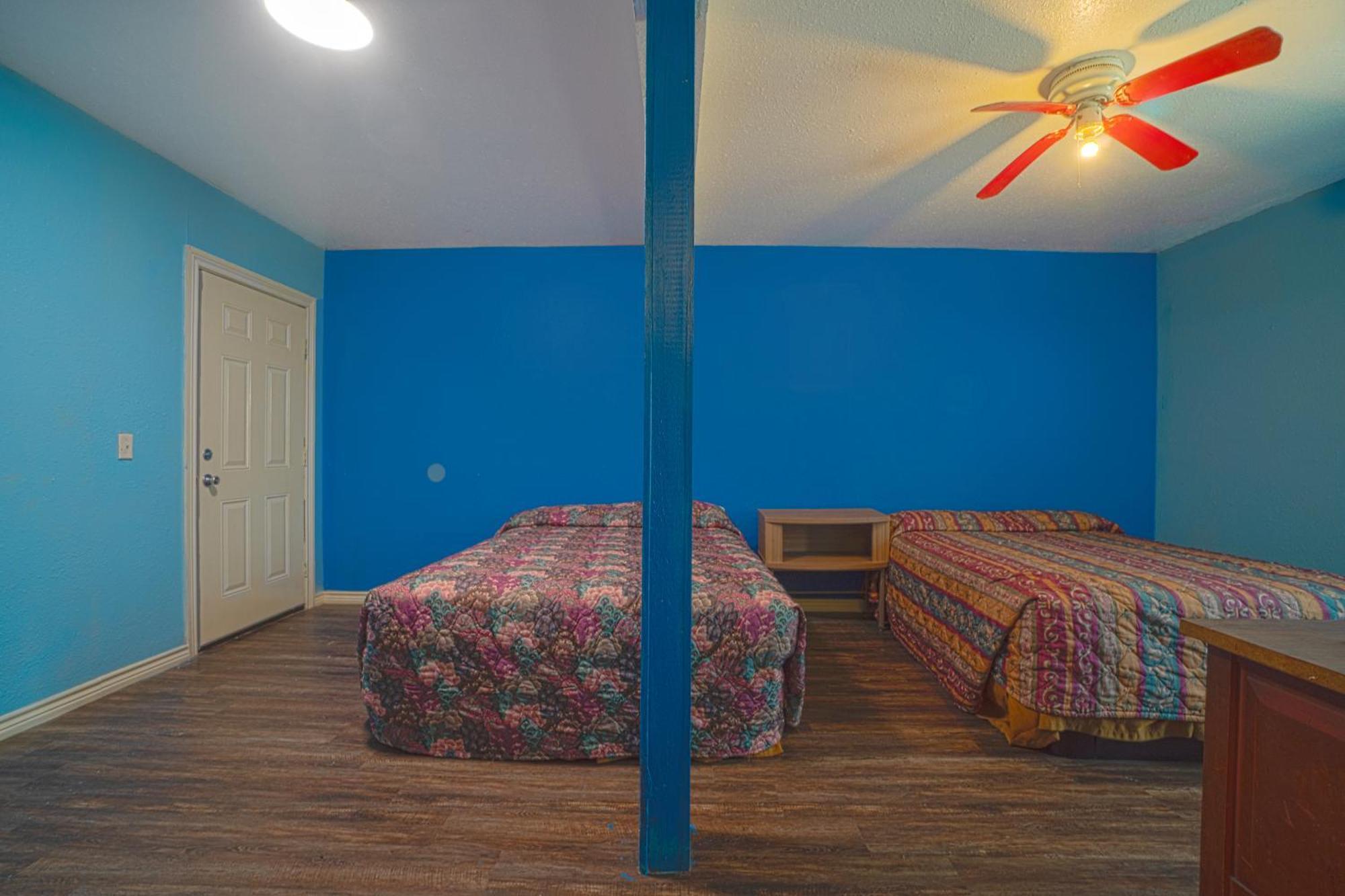 Motel Plaza By Oyo 2*